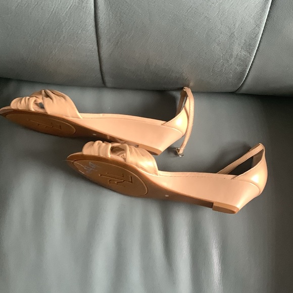 NWOT Lauren RL Mireya Leather Low Wedge Neutral SandalL - Picture 8 of 9